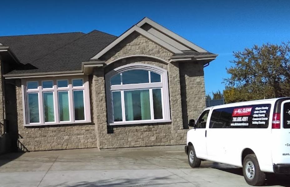 Photo of Residential Window Cleaning In Edmonton.
